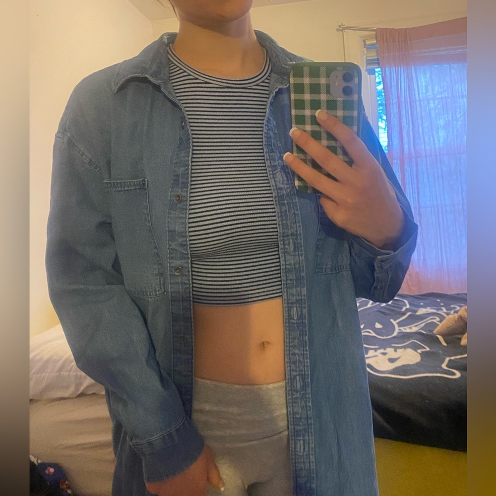 Aerie American Eagle Oversized Lightweight Denim Button Up Shirt Size XS